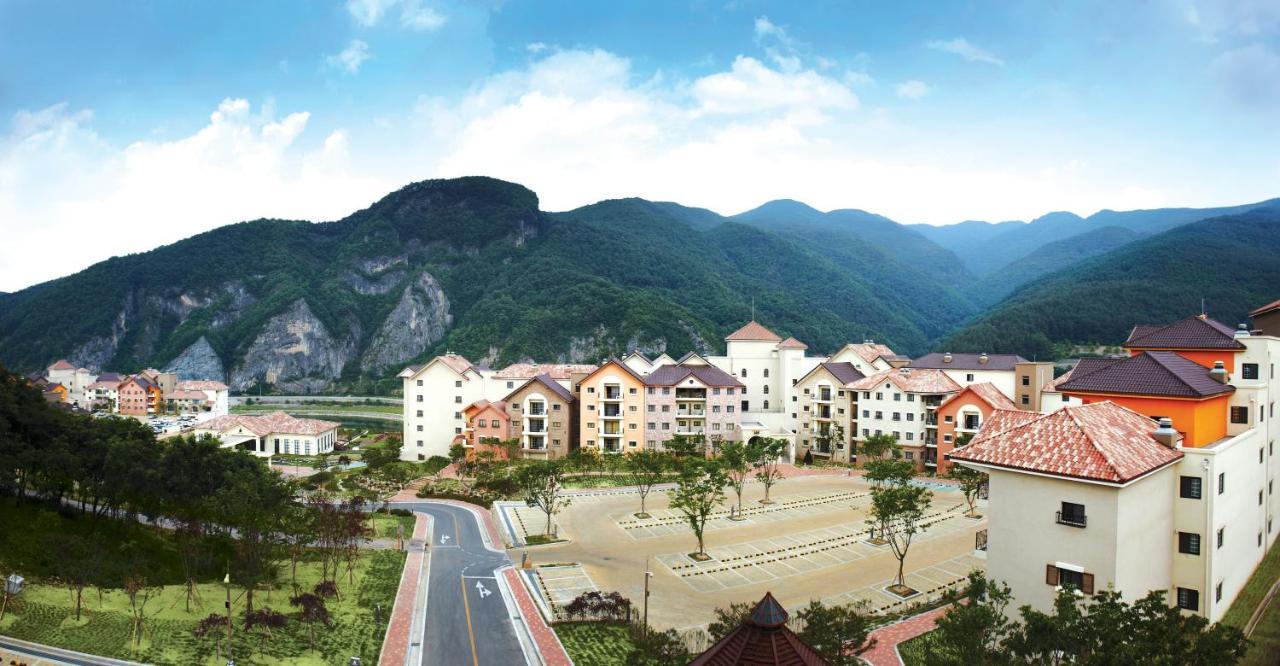 Tops10 Resort Donggang Cistar Yeongwol Extérieur photo